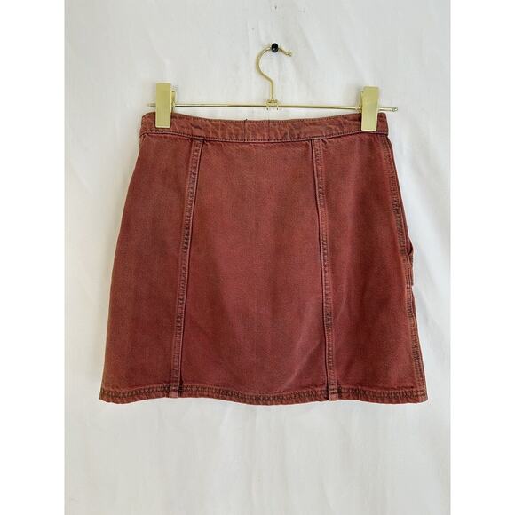 BDG Grunge Gorpcore Denim Mini Skirt Tate Utility Cargo Front Zip Red Jean SMALL - Picture 2 of 6
